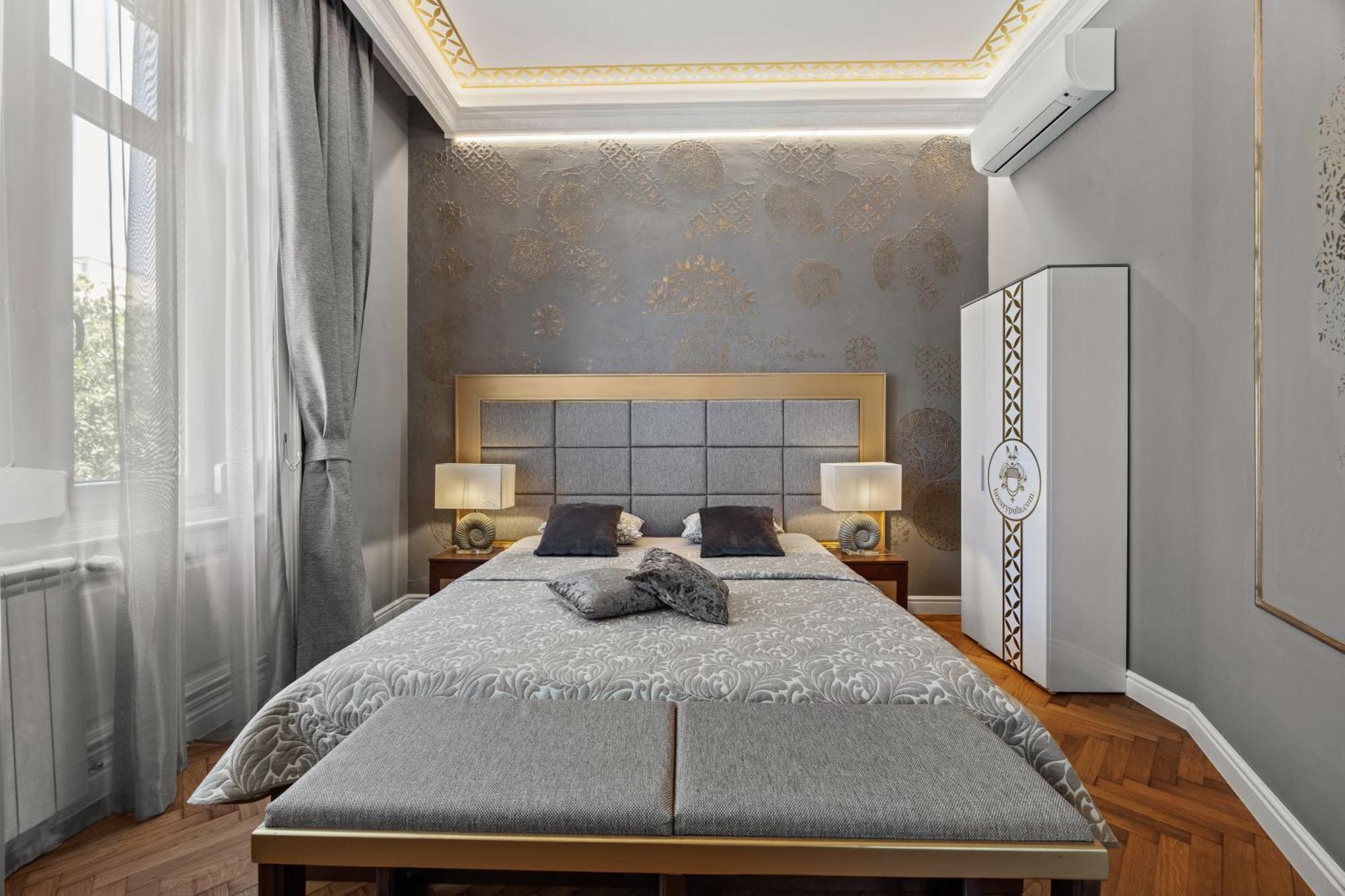 Villa Muenz Luxurious Residence Pula Buitenkant foto