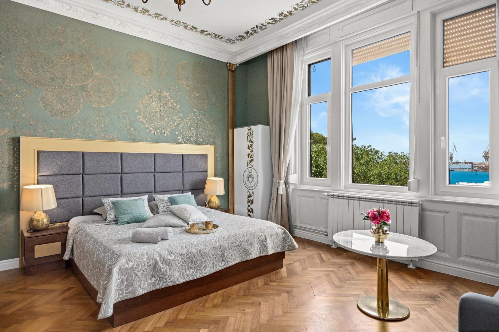 Villa Muenz Luxurious Residence Pula Buitenkant foto